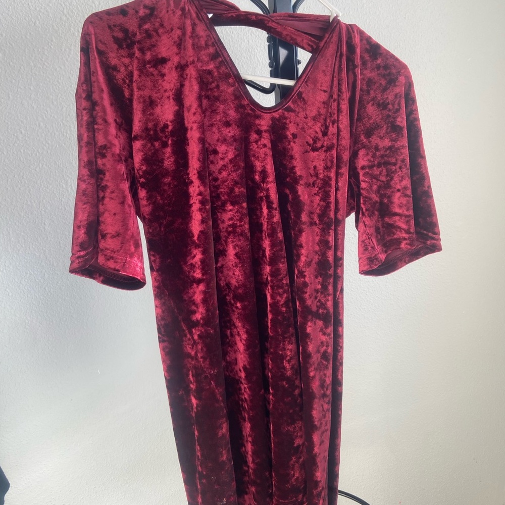BB Dakota velvet holiday keyhole mini swing dress. Brand new never worn - Picture 2 of 4
